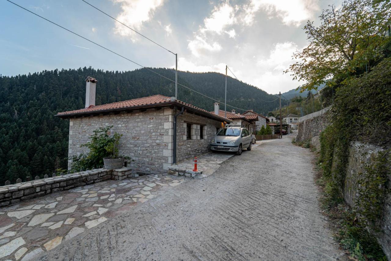 Maisonette Korfes-Κορφές-Μ Δύο Αυτόνομοι Όρoφοι Της Βίλας Κορφές Για Οικογένειες Και Μικρές Παρέες Karpenísion Exteriör bild