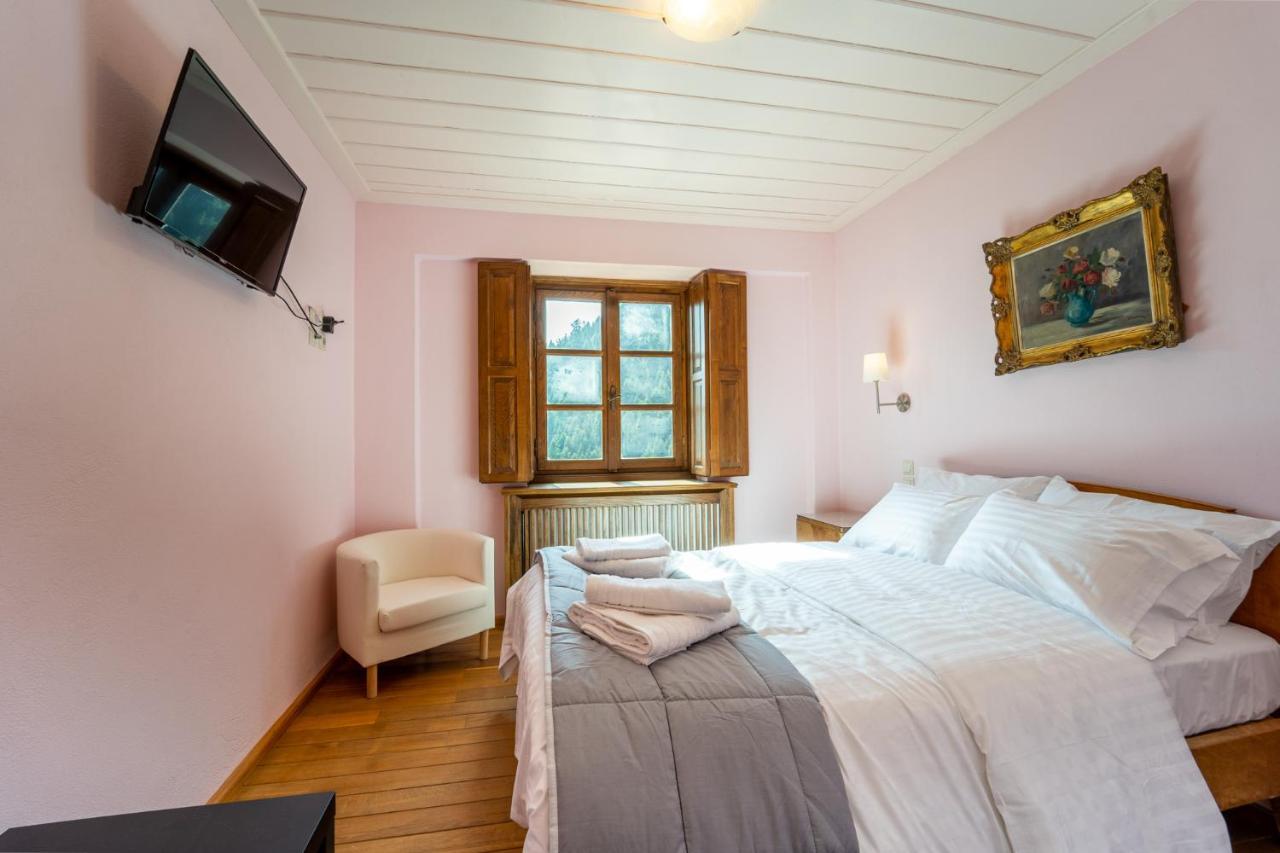 Maisonette Korfes-Κορφές-Μ Δύο Αυτόνομοι Όρoφοι Της Βίλας Κορφές Για Οικογένειες Και Μικρές Παρέες Karpenísion Exteriör bild