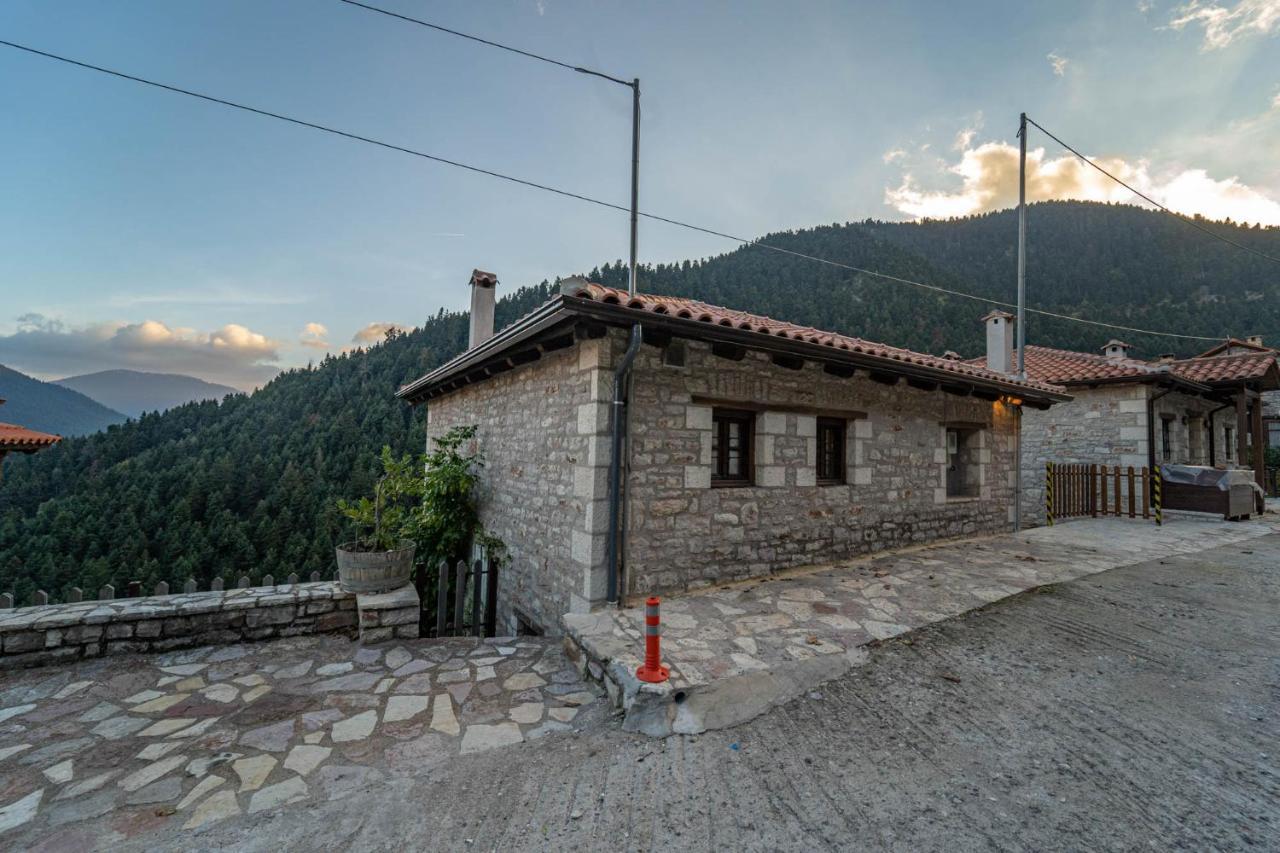 Maisonette Korfes-Κορφές-Μ Δύο Αυτόνομοι Όρoφοι Της Βίλας Κορφές Για Οικογένειες Και Μικρές Παρέες Karpenísion Exteriör bild